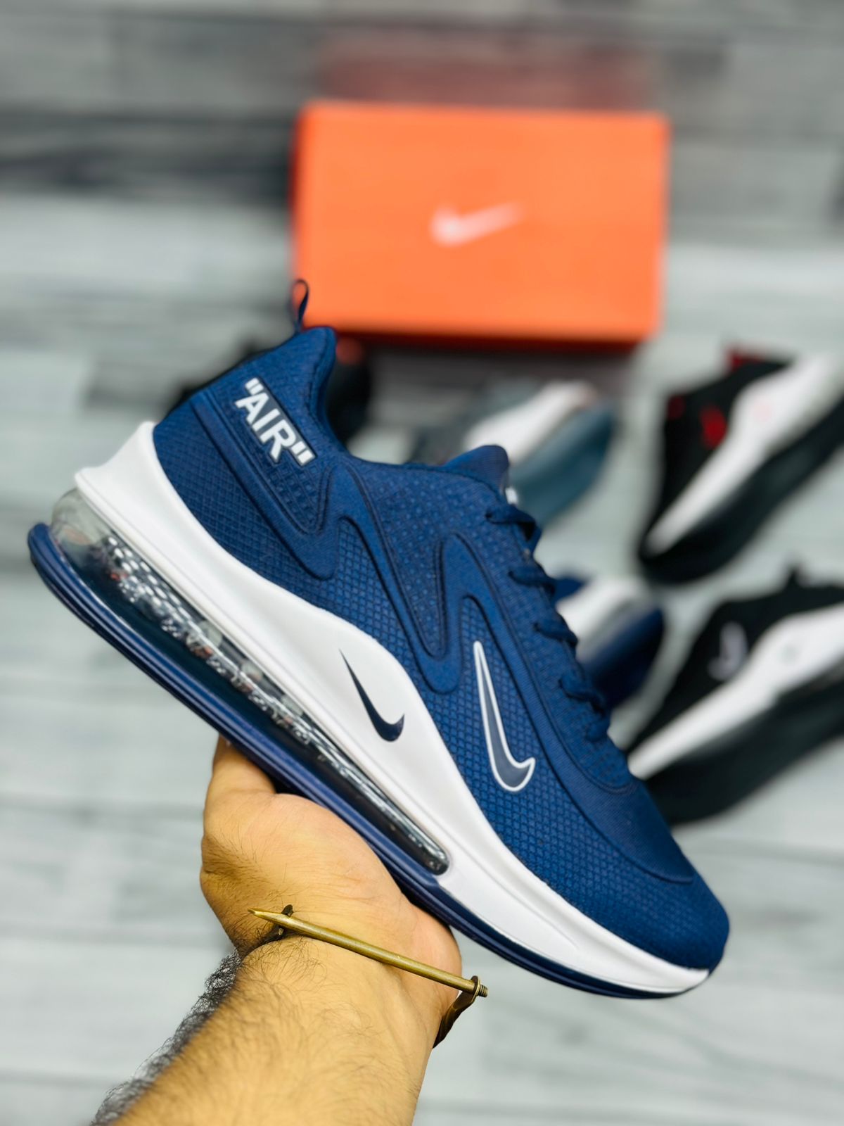 air max 720 blanc et bleu