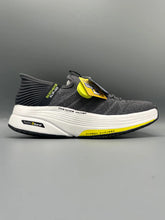 Sketchers - Distance Walker 2-0