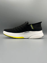 Sketchers - Distance Walker 2-0