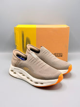 Skechers Max Cushioning slip-on