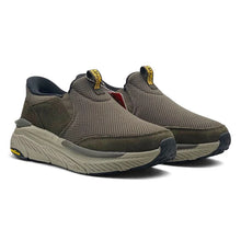 Skechers Max Cushioning Trail slip-ins