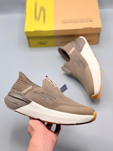 Skechers Max Protect slip-in
