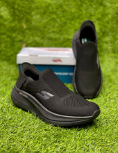 Skechers Slip-ins Max Cushioning Premium Black 