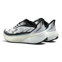 Under Armour Velociti Distance